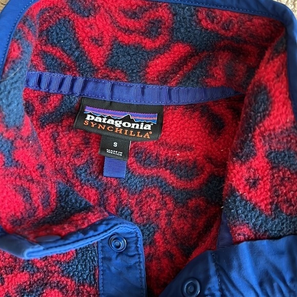 Rare Patagonia Red Lotus Flower Synchilla Snap T Pullover Fleece - Picture 4 of 6